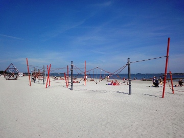 Der Spielplatz am Strand in Stralsund