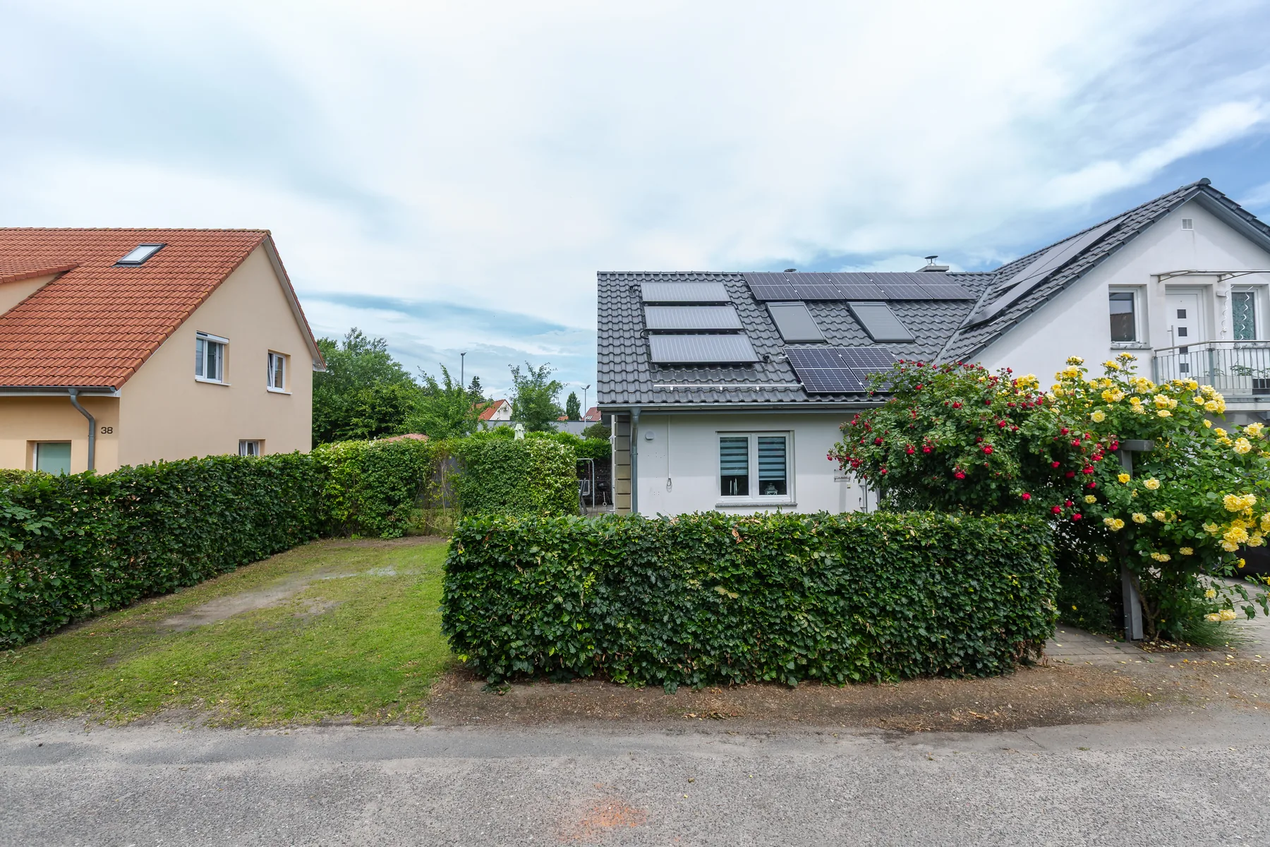Ferienwohnung Stralsund mit Garten und Rosen